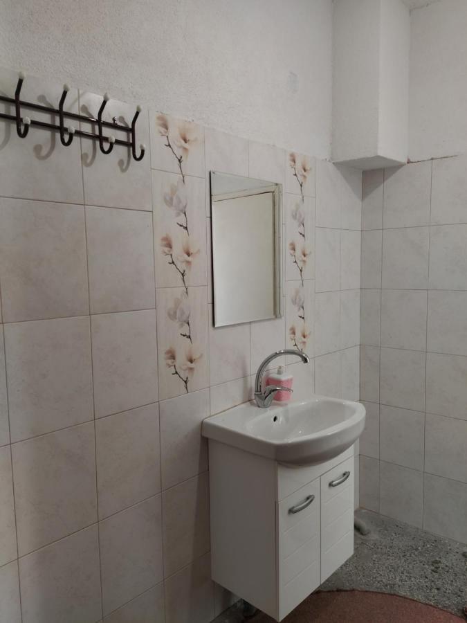 Guest House Proynovi Kalofer Exterior photo