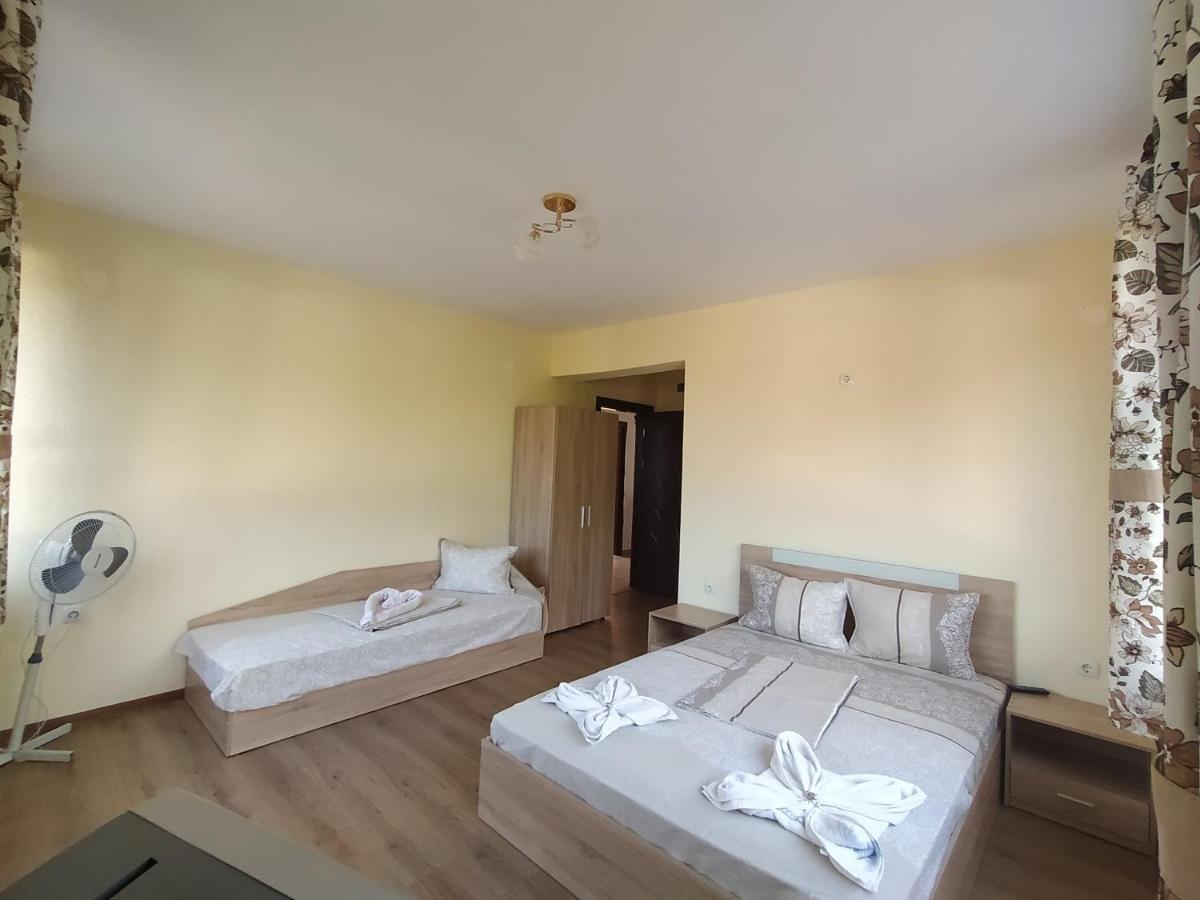 Guest House Proynovi Kalofer Exterior photo