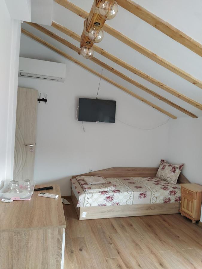 Guest House Proynovi Kalofer Exterior photo