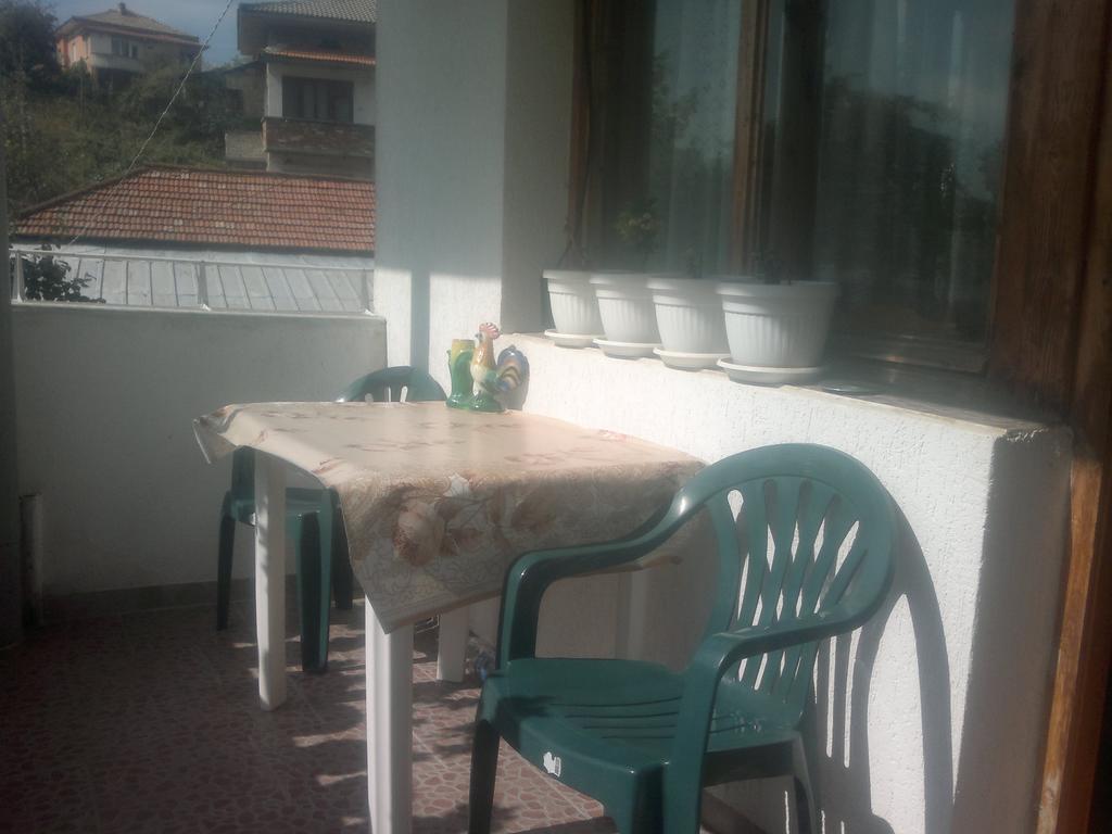 Guest House Proynovi Kalofer Exterior photo